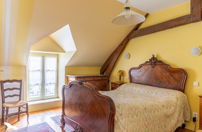 Maison en pierre de 6 pièces principales — photo 2
