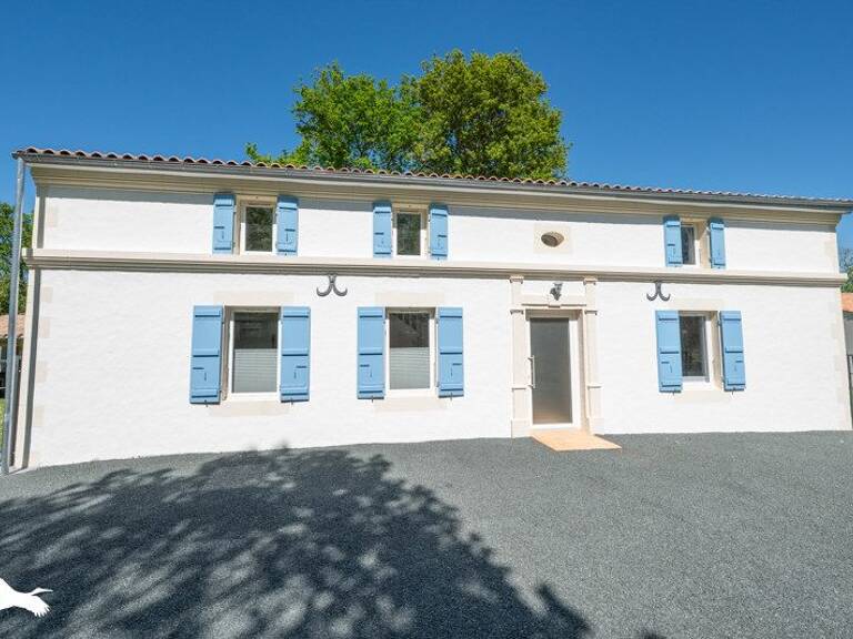 Charentaise de 8 pièces principales — photo 1