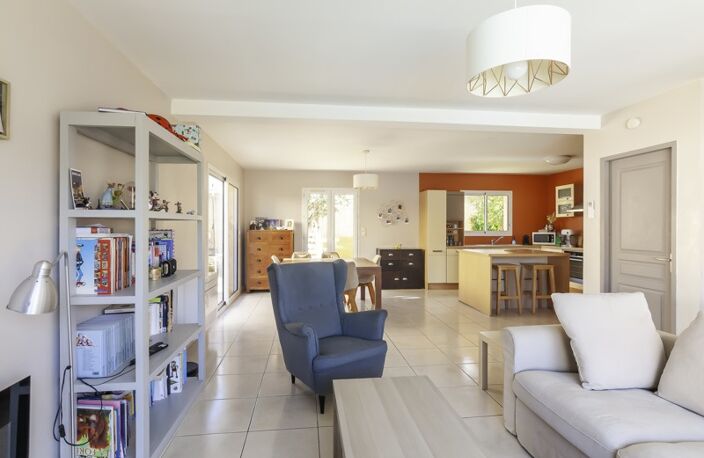 Villa de 5 pièces principales — photo 2