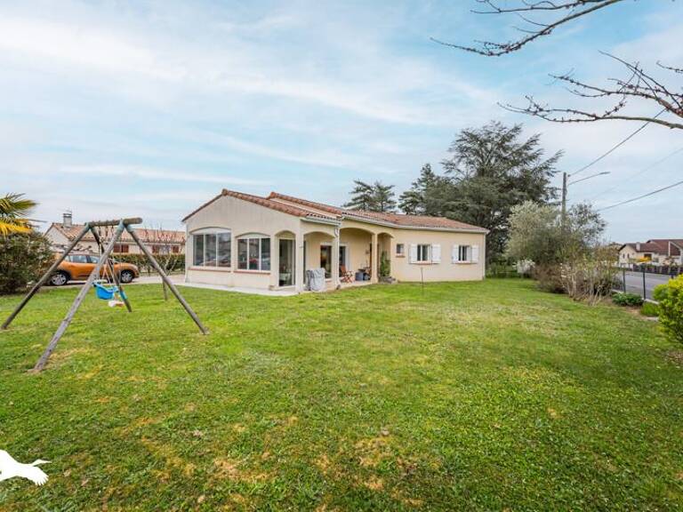 Villa de 5 pièces principales — photo 1