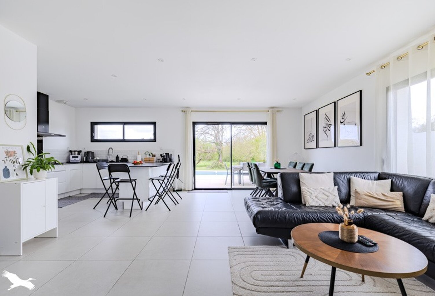 Contemporaine de 4 pièces principales — photo 1