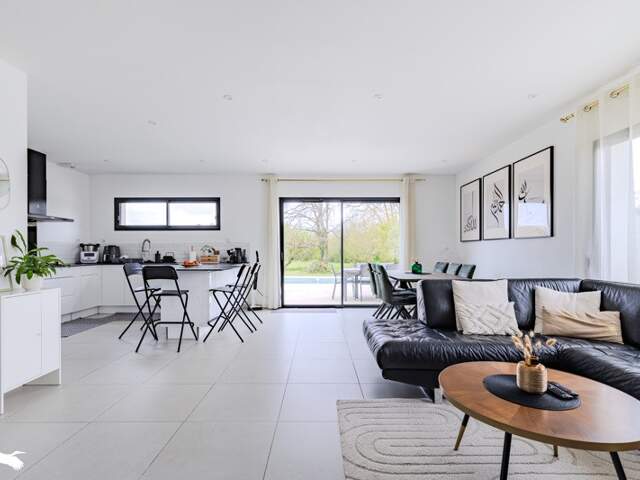 Contemporaine de 4 pièces principales — photo du bien