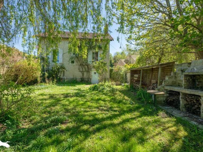 Maison en pierre de 6 pièces principales — photo 1