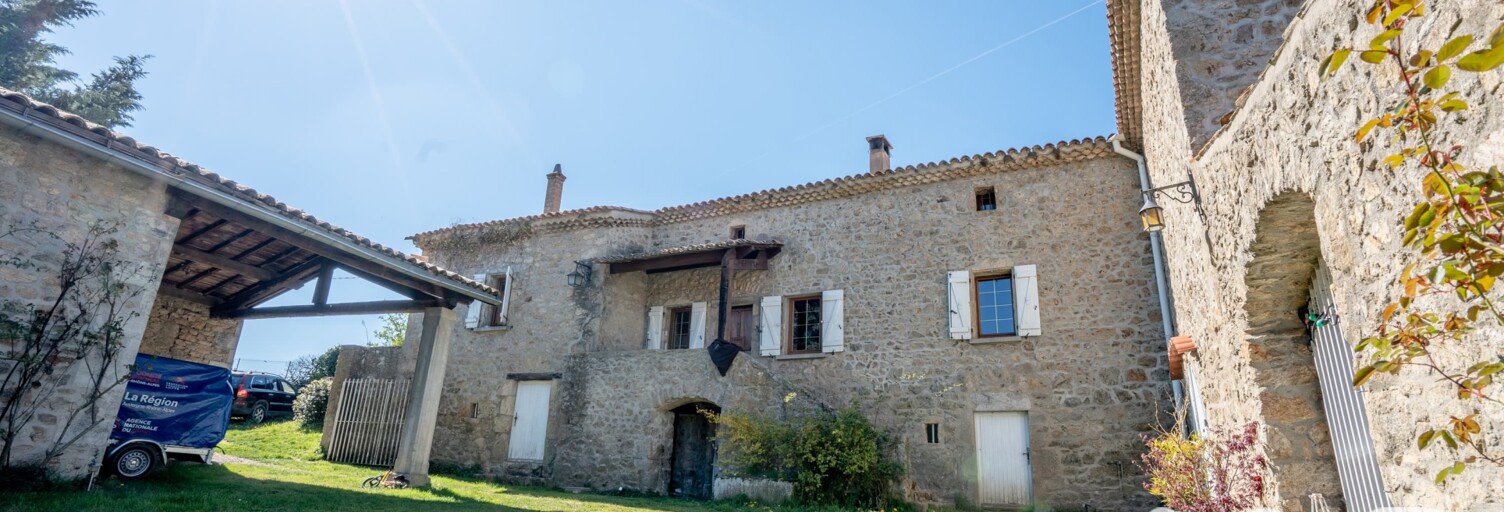 Maison 6 Pièces 254 m² à vendre à Cheminas (07300)