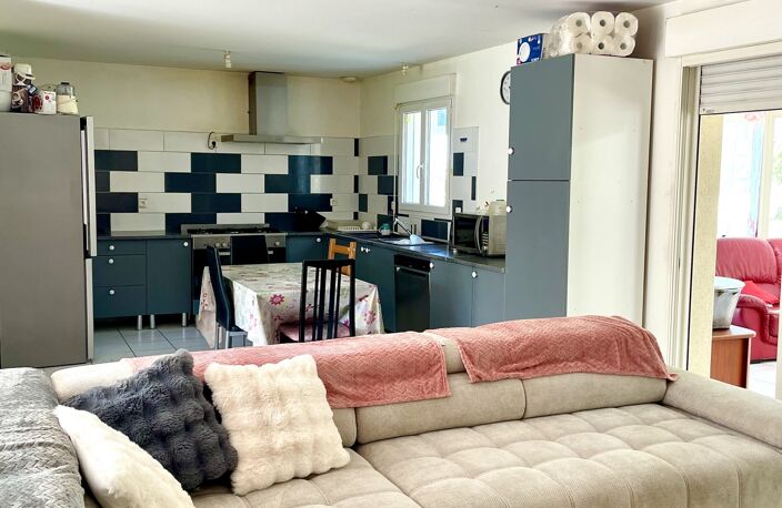 Vente Maison/villa 7 pièces — photo 2