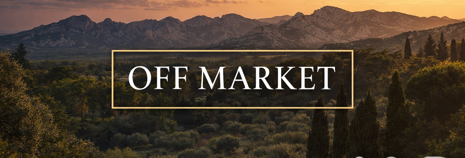 Immeuble  827 m² à vendre à Orgon (13660)