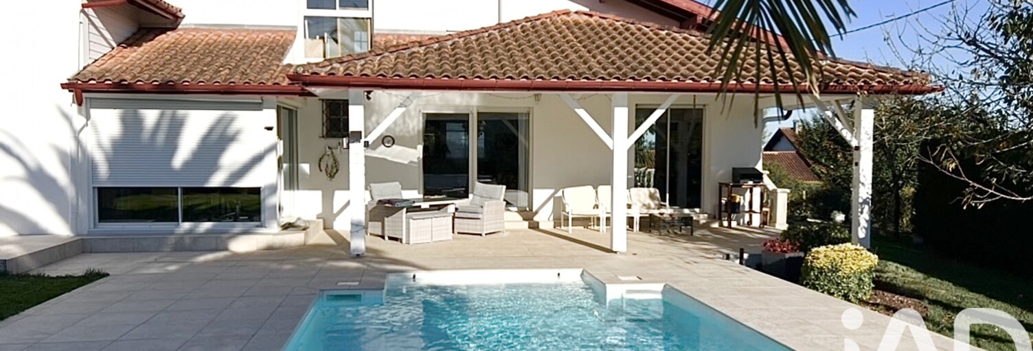 Maison 7 Pièces 202 m² à vendre à Saint-Palais (64120)