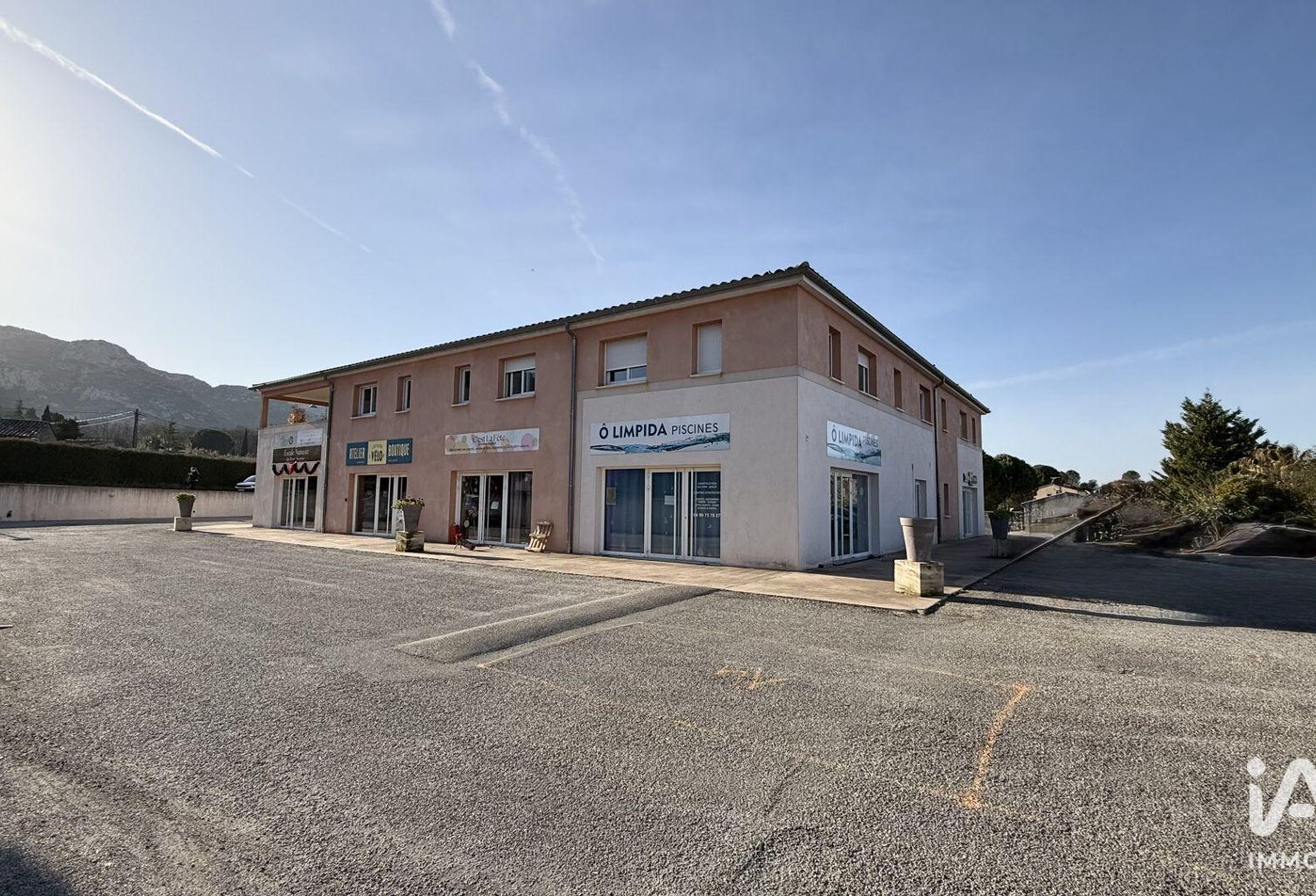 Location Local d'activités 58 m&sup2; — photo 1