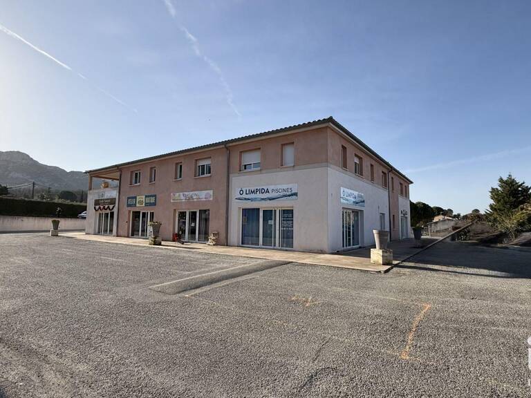 Location Local d'activités 58 m&sup2; — photo 1