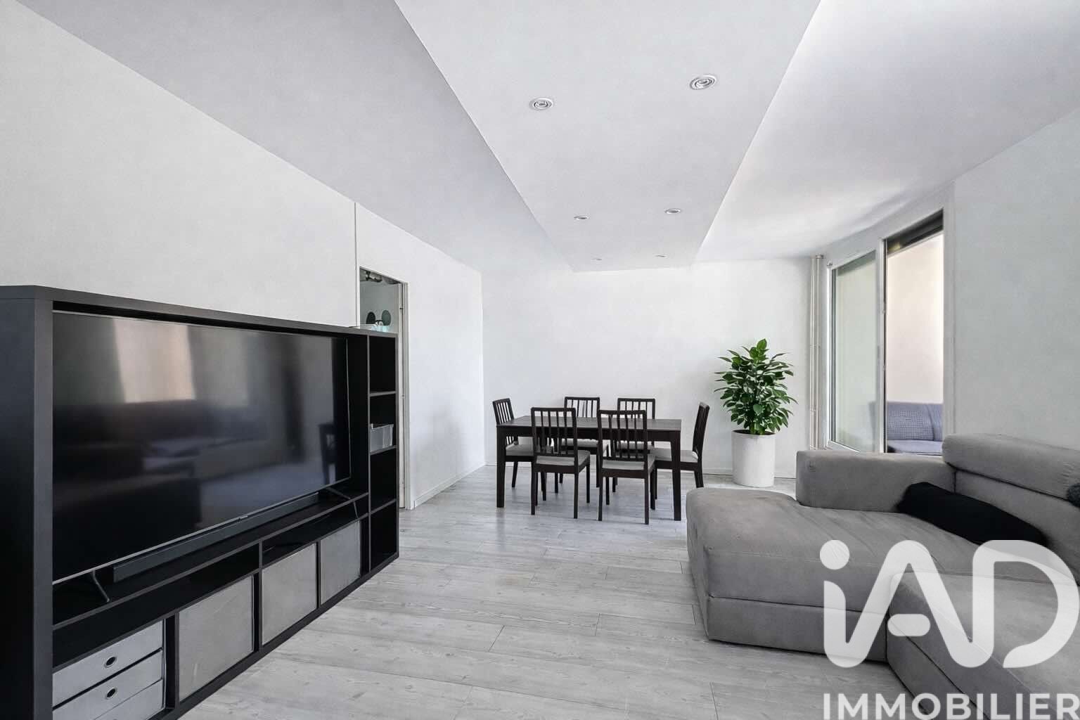 Vente Appartement 3 pièces - Photo 2