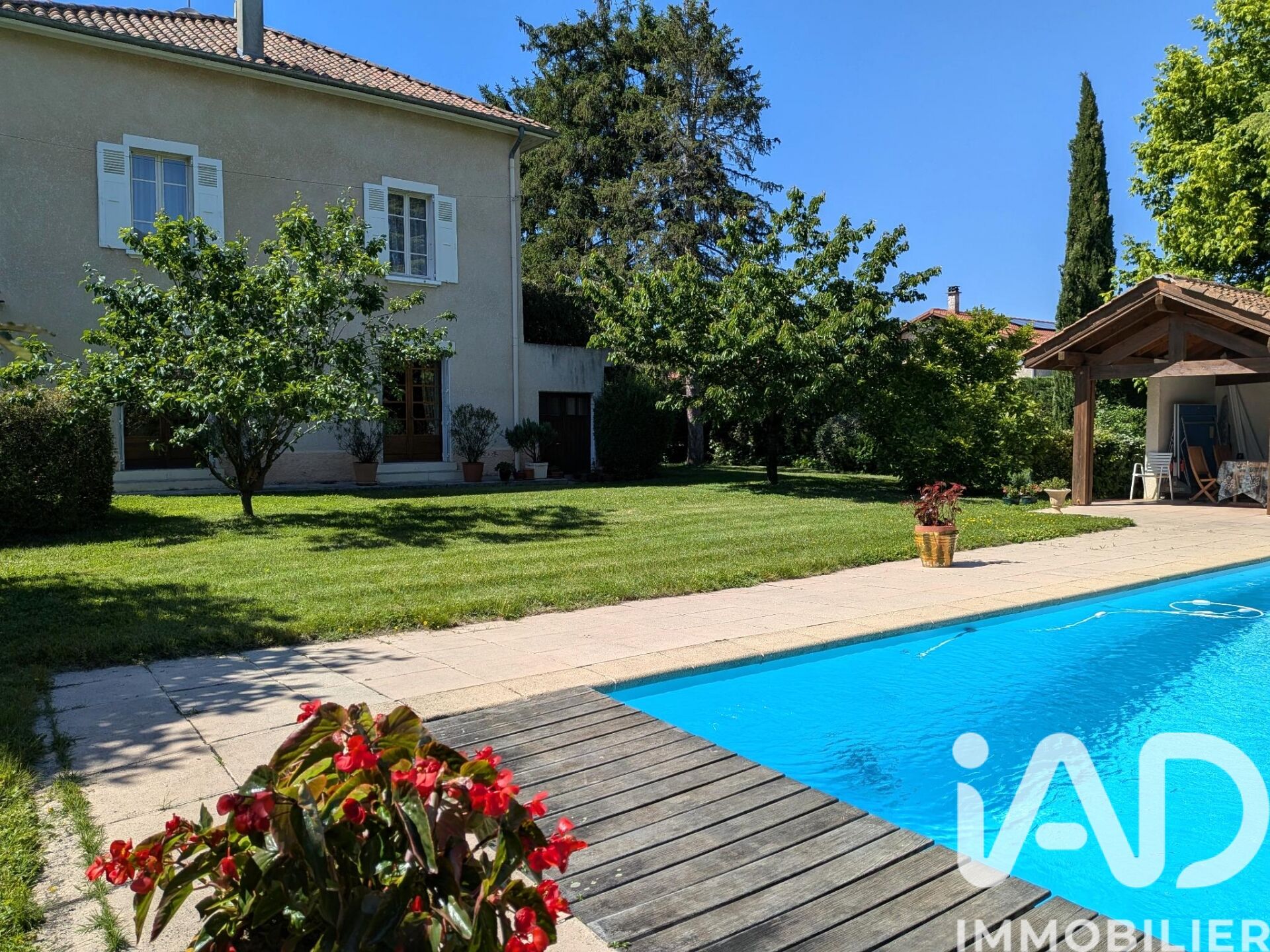 Vente Maison/villa 8 pièces - Photo 2
