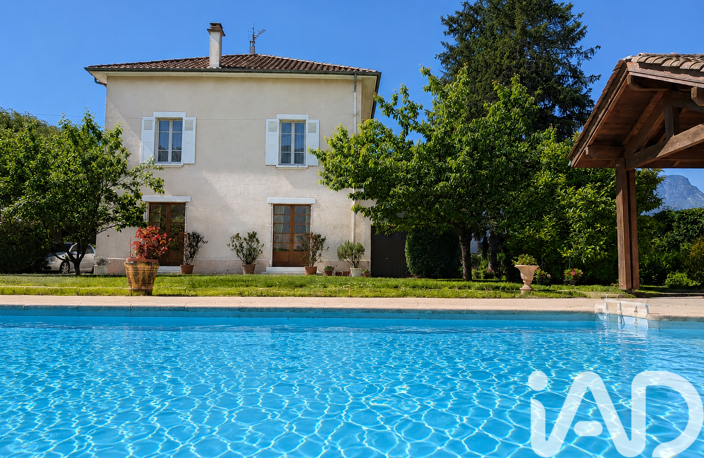 Vente Maison/villa 8 pièces — photo 2