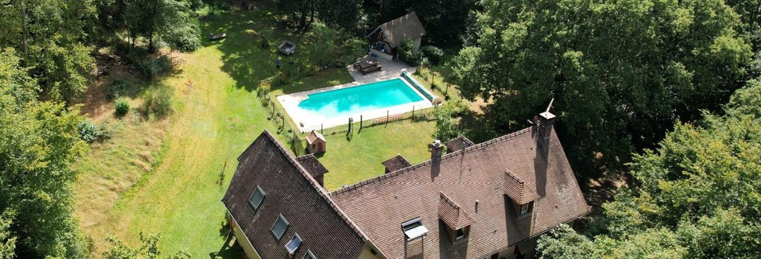 Maison 9 Pièces 248 m² à vendre à La Vieille-Lyre (27330)