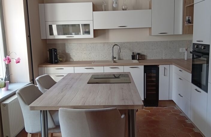 Vente Maison/villa 7 pièces — photo 2