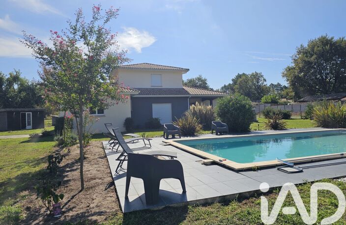 Vente Maison/villa 10 pièces — photo 2