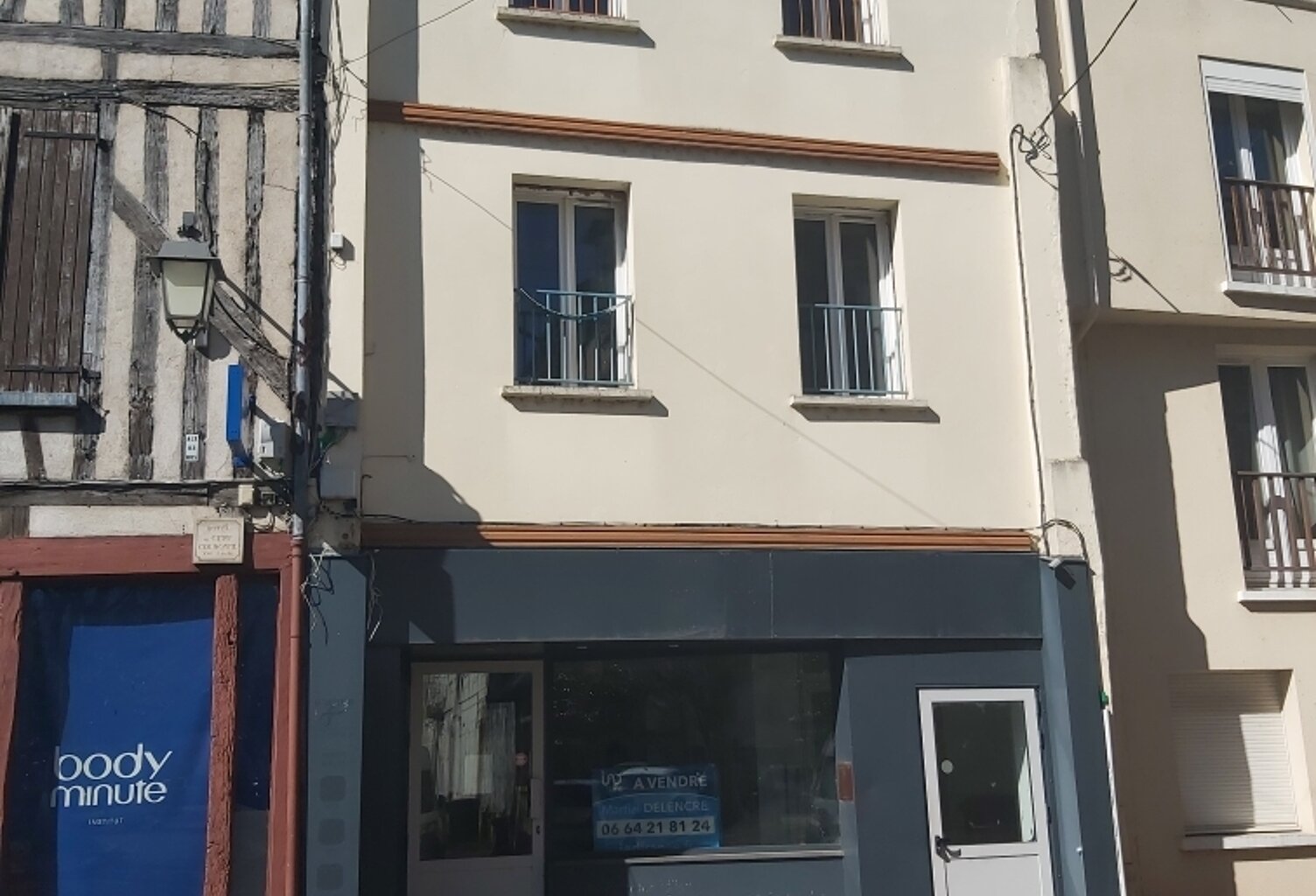 Vente Immeuble 243 m&sup2; — photo 1