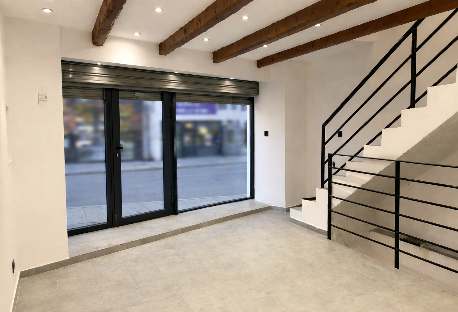 Local commercial 80 m2 — Marseille 3e (Belle de Mai) — photo 1