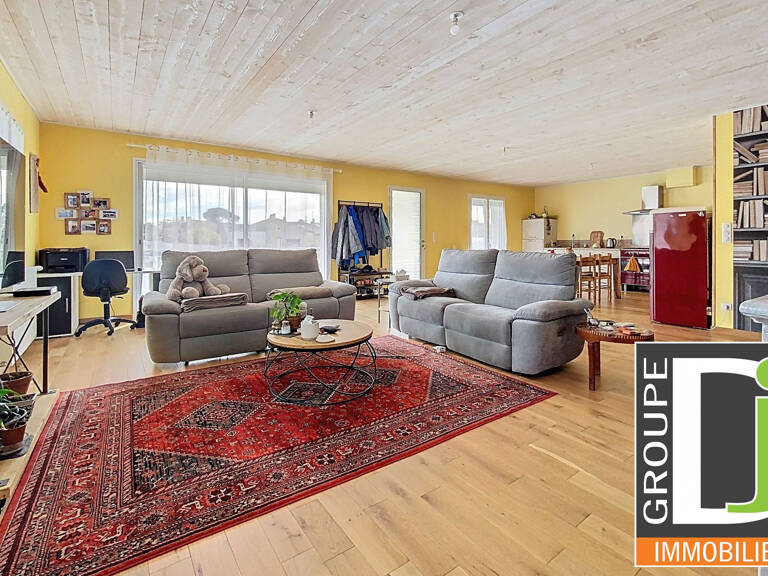 Maison mitoyenne à vendre à Etoile-sur-Rhône, avec garage et — photo 1