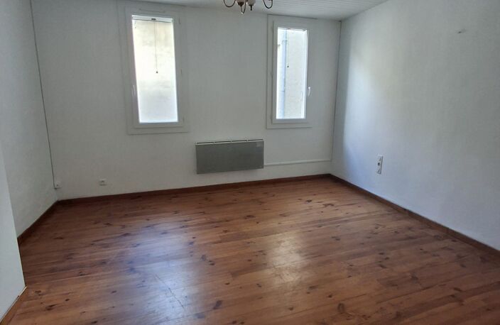 ROQUECOURBE - Maison de village — photo 3