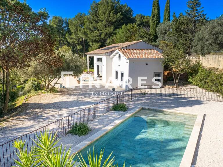 LA MAJESTUEUSE - Villa T8 de 305m² dont une dépendance T3 de 35m — photo 1