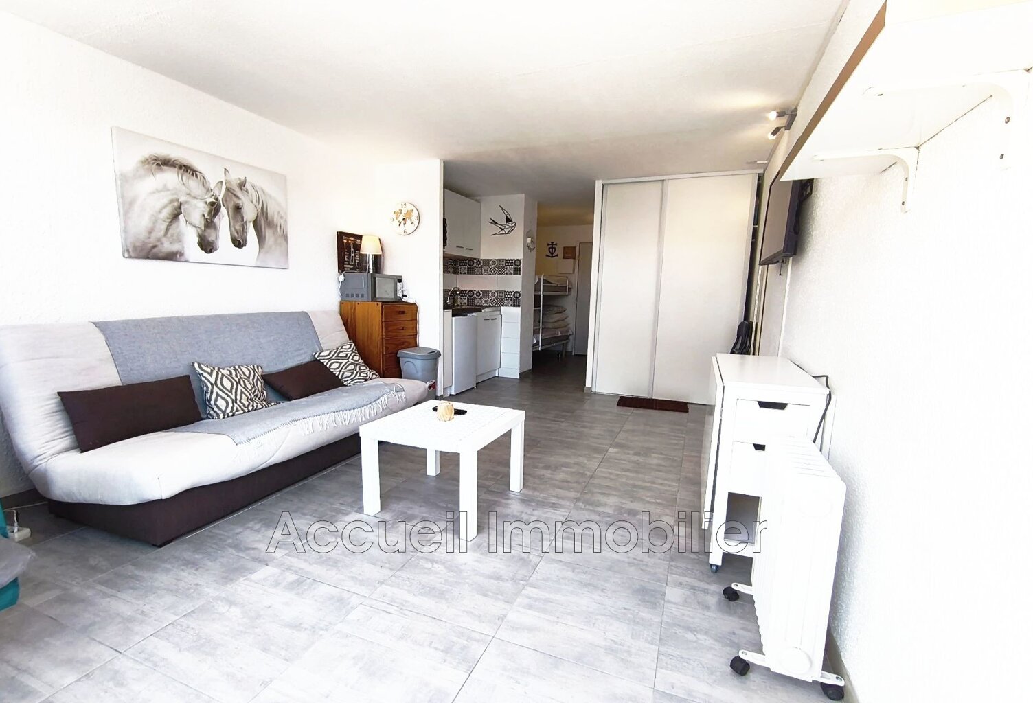 Studio cabine traversant rez-de-chaussée surélevé de 22 m² ave — photo 1