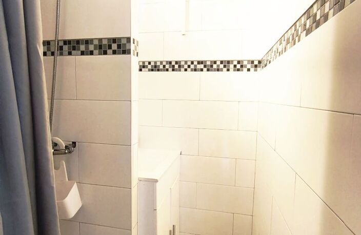 Studio cabine traversant rez-de-chaussée surélevé de 22 m² ave — photo 3