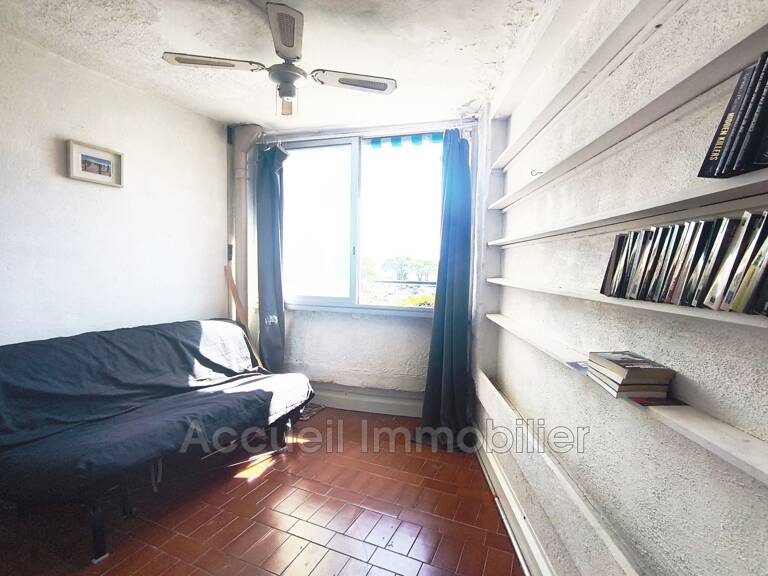 Studio au 1er étage d''environ 28 m² avec loggia vitrée exposé — photo 1