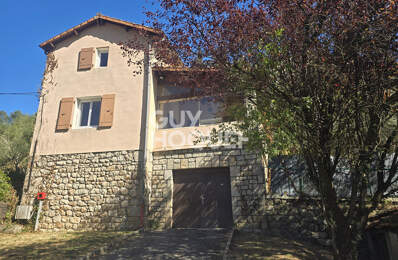 Maison 4 pièces à louer à Ucel, 117 m² avec jardin et garage — photo du bien