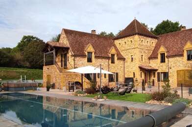 Bureau 9 pièces 894000 €