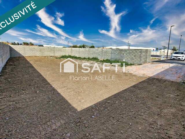 Terrain constructible 370 m² — photo du bien