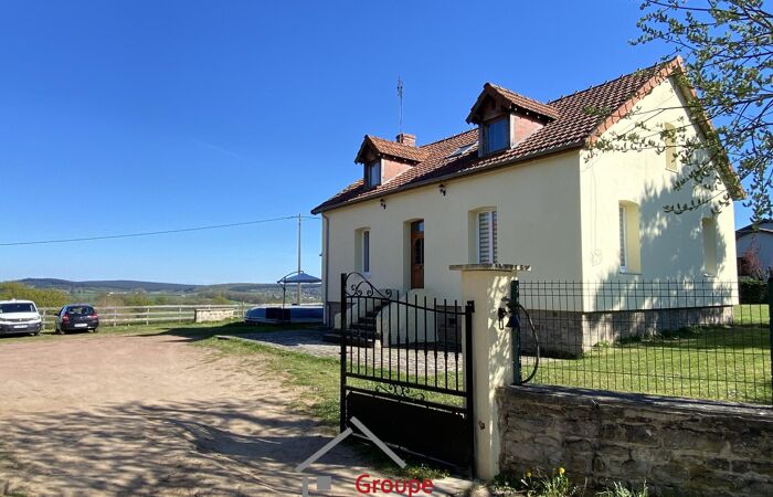 Maison 5 pièces 145 m² · à Saint-Bonnet-de-Joux · 145 m² · 270 000 €