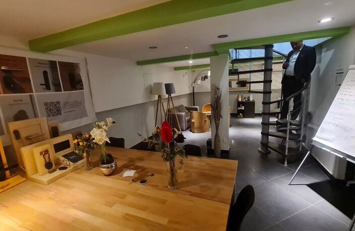Local commercial 2 pièces 68 m² à Nice St Roch — photo 4