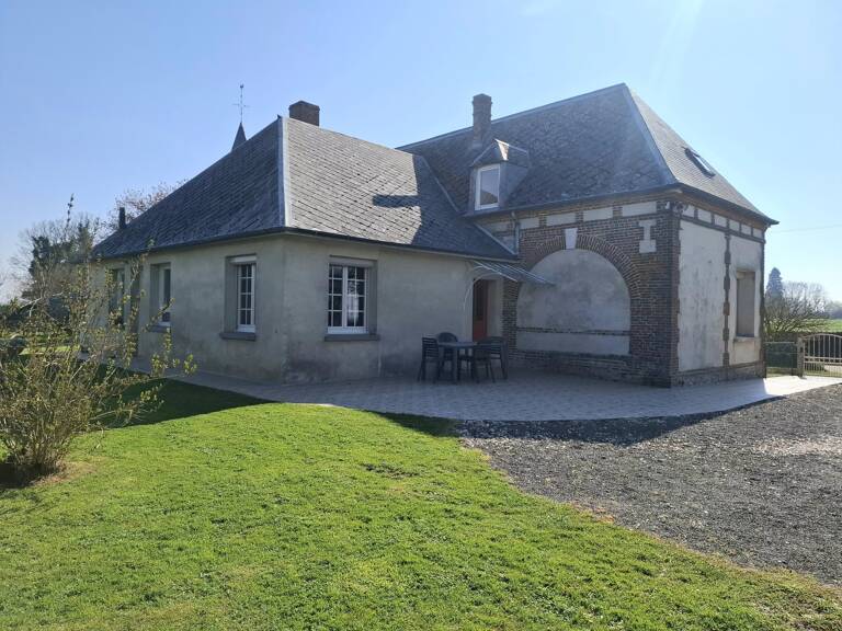 MAISON FAMILIALE AVEC TRIPLE GARAGE ET DÉPENDANCE — photo 1