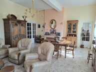 MAISON FAMILIALE AVEC TRIPLE GARAGE ET DÉPENDANCE — photo 2