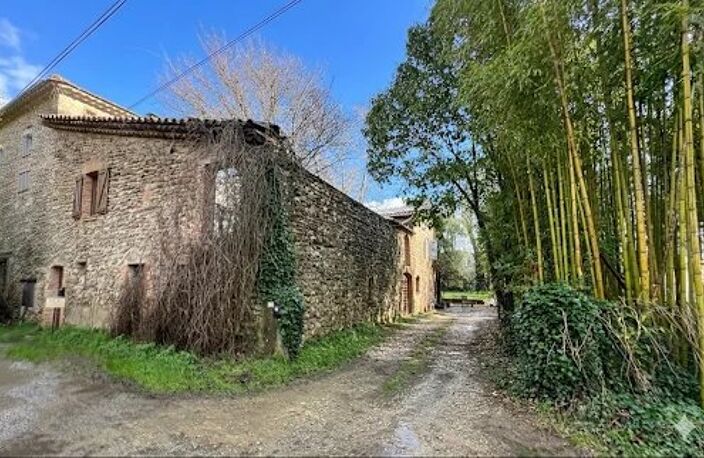 Lezan, ensemble immobilier à fort potentiel de 2 appartements, une maison et une remise soit 440m2 + possibilité de détacher une parcelle constructible de 500m2 env. — photo 5