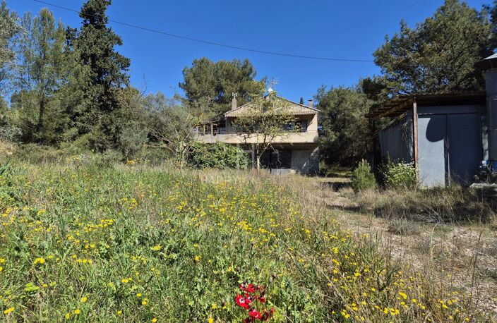 Maison à rénover dans un lieu unique ! — photo 3