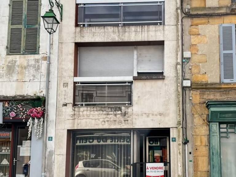 Immeuble MONTMARAULT — photo 1