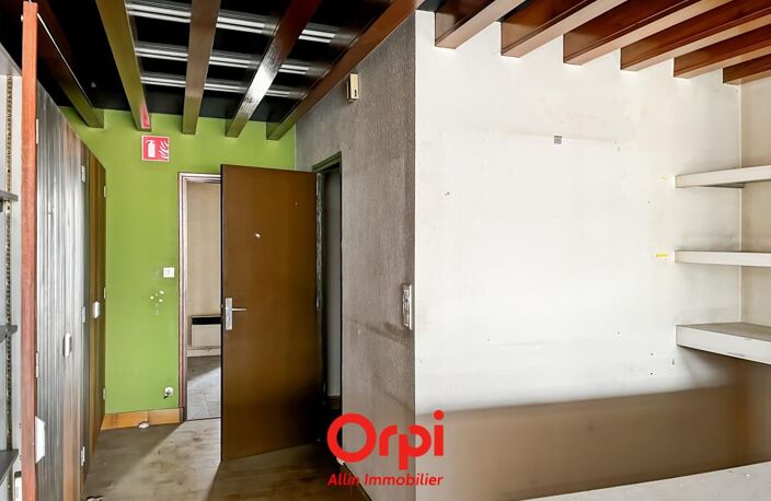 Immeuble MONTMARAULT — photo 3