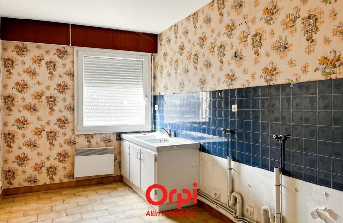 Immeuble MONTMARAULT — photo 4