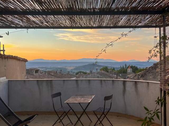 Maison de village avec terrasse vue dégagée et panoramique — photo du bien