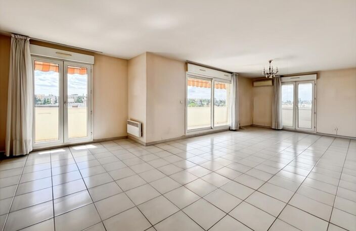 126 m² au dernier étage – Un appartement à réinventer selon vos envies — photo 2