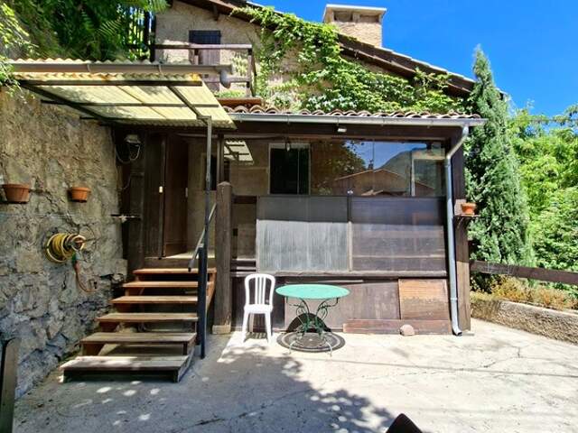 À vendre – Maison de ville avec potentiel de division – Digne-les-Bains centre — photo du bien