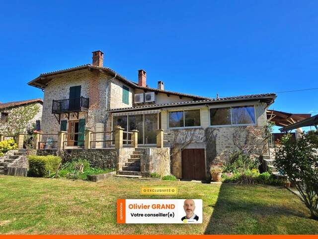 Grande maison familiale en Pierre avec Jardin - Piscine et Ruisseau- Proche saint-Junien — photo du bien