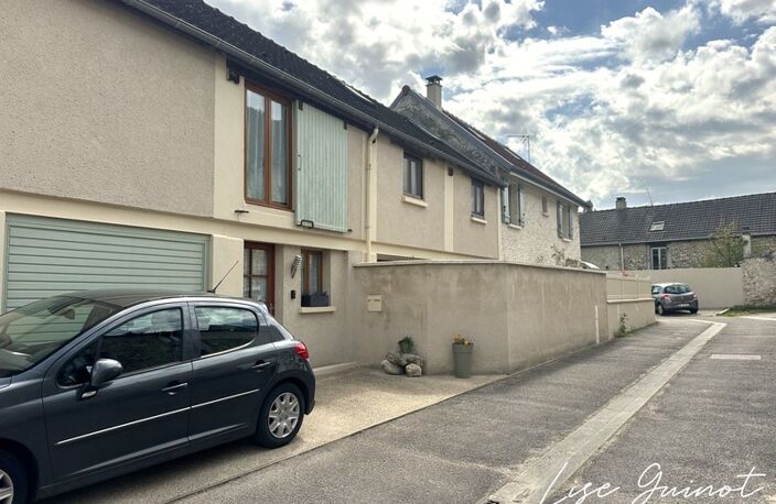 MAISON DE VILLAGE INTÉGRALEMENT RÉNOVÉE — photo 2
