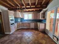 Maison à vendre 5 pièces BAGNOLS EN FORET (83). A rénover. 424 000 € — photo 2