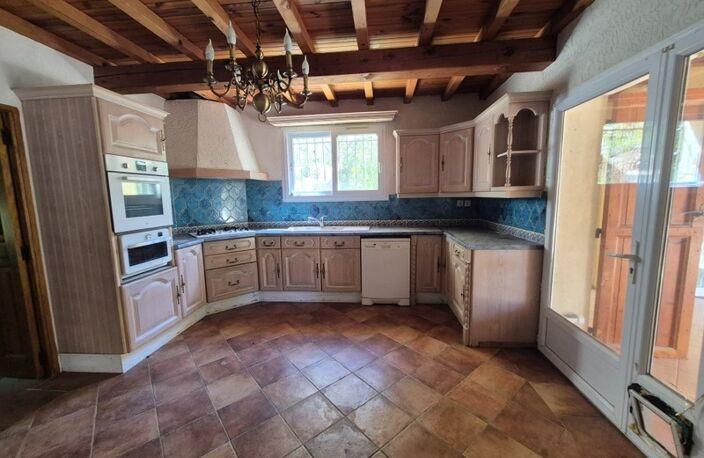 Maison à vendre 5 pièces BAGNOLS EN FORET (83). A rénover. 424 000 € — photo 2