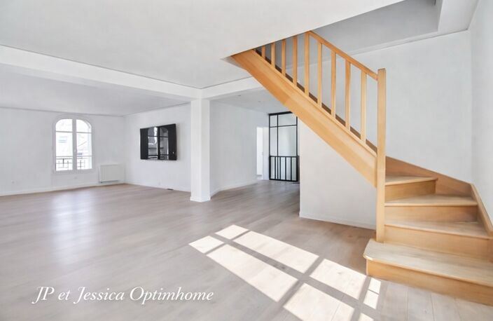 SENLIS — Centre historique – Duplex indépendant, Esprit maison — photo 4