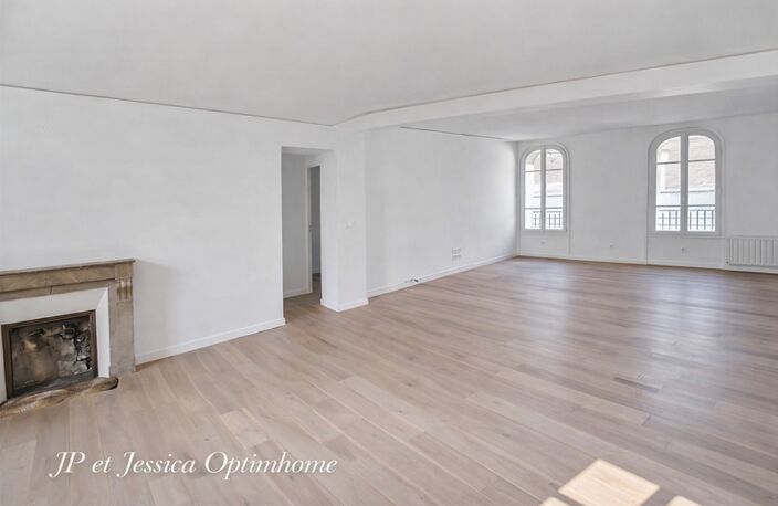 SENLIS — Centre historique – Duplex indépendant, Esprit maison — photo 5