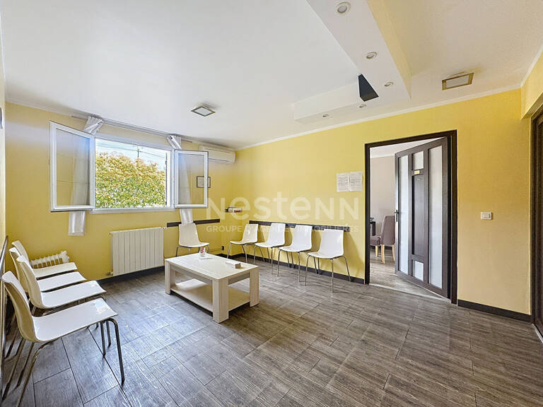 Maison à usage professionnel avec jardin  90 m² + 30m² — photo 1