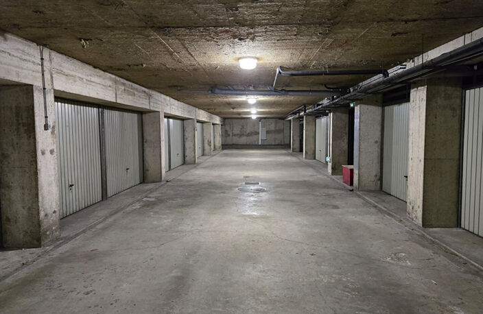 EXCLU - RENNES GARE - GARAGE FERME en sous-sol sécurisé — photo 4